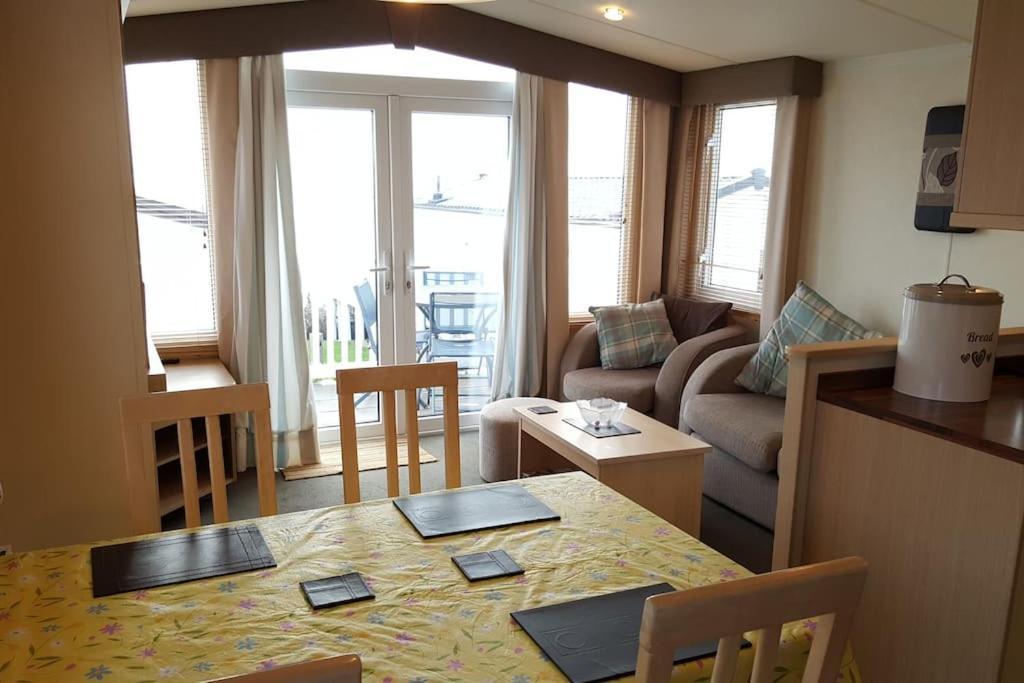 Cozy And Relaxing With Stunning Sea Views Apartment Lytchett Minster Ngoại thất bức ảnh