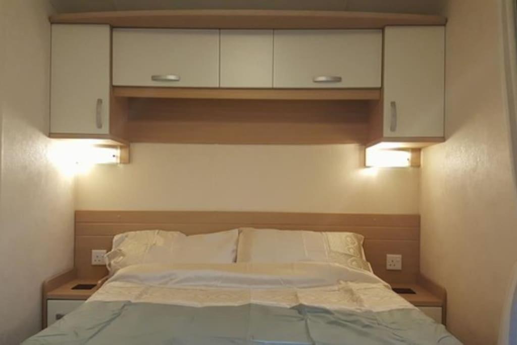 Cozy And Relaxing With Stunning Sea Views Apartment Lytchett Minster Ngoại thất bức ảnh